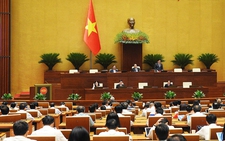 Đại biểu Quốc hội mặc áo có logo không gắn lợi ích vật chất không phải là quảng cáo, nhưng...