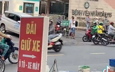 Xác minh thông tin bãi giữ xe lấy 200.000 đồng/ngày, gán ghép cho Bệnh viện Nhân dân 115
