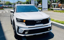 Tin tức giá xe: Kia Sorento giảm giá còn từ 879 triệu đồng, đọ giá Santa Fe bằng xe sản xuất 2025