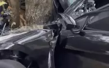 Xe cầu thủ Diogo Jota màu xanh, qua clip giả mạo thành màu đen