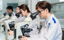 Nhiều đại học công bố điểm sàn 15 cho phương thức xét
điểm thi tốt nghiệp THPT