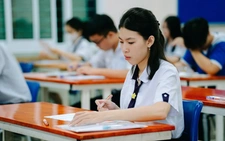Một trường đại học ở TP.HCM lấy điểm sàn thấp hơn điểm chuẩn năm ngoái đến 13 điểm