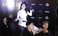 Choáng váng màn giả tử thi trong show giải trí Miss Ren Hương Nam