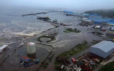 Núi lửa vùng Viễn Đông Nga phun trào sau động đất ngoài khơi