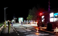 2 xe tải bốc cháy dữ dội sau tai nạn, 2 người thương vong