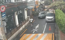 Vờ bị gương xe quệt làm vỡ kính, người đàn ông lừa đảo được hàng trăm triệu