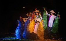Folk-inspired light show, craft village launched in ‘old Nha Trang’ concept