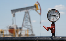 Oil prices log steepest annual drop since 2020