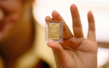 Vietnam gold prices hit record $7,300 per tael as global bullion tops $5,600