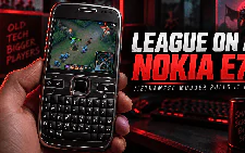 Vietnamese gamer stuns world with gaming skills on classic Nokia phone