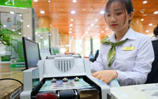 State Bank of Vietnam threatens to curb credit growth if banks fail to lower interest