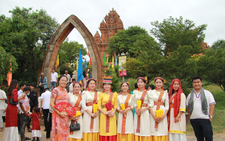 Kate Festival, Bau Truc pottery await October visitors in south-central Vietnam