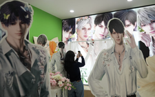 More than a game: virtual boyfriends win hearts in China