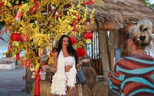 Overcharging foreigners: A habit Vietnam must leave behind