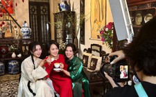 In Hanoi, people spend big for Tet photo shoots at cafés