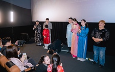 Lotte Entertainment Vietnam CEO kneels, bows at Hanoi event to seek support for ‘Mui Pho’