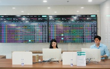 Vietnam opens stock market wider to foreign investors