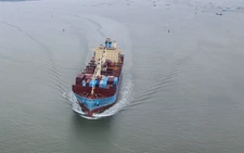 Vietnam to cut maritime pilotage fees by 10% for domestic ships