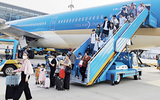 Vietnamese airlines struggle to minimize losses amid higher jet fuel prices