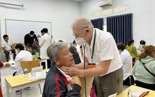 French doctors join free medical program for thousands in Vietnam’s Vinh Long