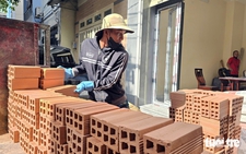 In Ho Chi Minh City, soaring material costs stall homebuilding dreams