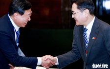 Korean business heavyweights accompany President Lee Jae Myung on state visit to Vietnam