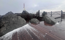 Hailstorm batters Fansipan peak in northern Vietnam