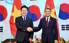 South Korea seeks participation in Vietnam’s nuclear power, high-speed rail projects