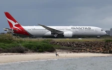 Australia's Qantas extends schedule changes, cuts local capacity through September