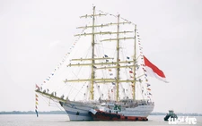 Indonesian navy training ship arrives in Ho Chi Minh City for 4-day visit