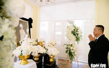 Ho Chi Minh City representative pays respects to late Thai princess at consulate
