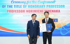 Vietnam's University of Science awards honorary professorship to Japanese scientist