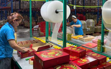 Mooncake orders double ahead of Vietnam's Mid-Autumn Festival