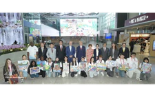 Vietnamese children win top prizes at international art contest in Hong Kong