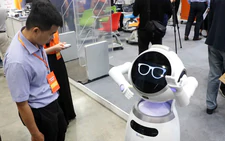 Int’l expert urges Vietnam to build strong reputation through tech innovation to boost growth