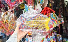 Handmade lanterns still glow in Ho Chi Minh City despite factory-made rivals