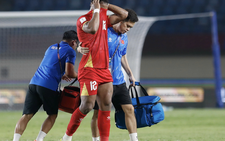 Heartbreak for Vietnam’s striker Nguyen Xuan Son as injury ends ASEAN Cup campaign