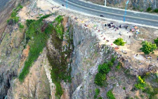 Authorities to clear eateries dangerously set up along cliff edge in Vietnam's Khanh Hoa