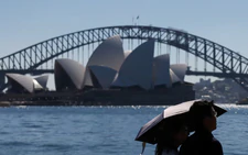 Sydney sweats in spring hot spell, faces 'extreme' bushfire risk