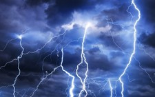 Man killed by lightning strike while riding motorbike in northern Vietnam