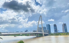Ho Chi Minh City bridge smeared with paint, graffiti again