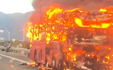Sleeper bus catches fire on expressway in south-central Vietnam