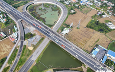 Key expressway running through Ho Chi Minh City takes shape