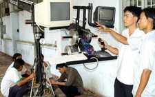 Chế tạo robot quay phim đầu tiên tại VN