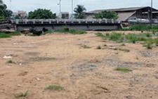 Sông rạch bị lấn chiếm