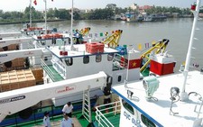 Bàn giao tàu thuyền thuộc dự án nâng cấp đường thủy phía Nam