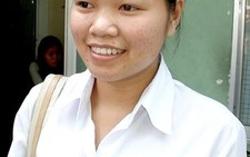 Đặt trên bàn đại hội Hội Sinh viên TP.HCM