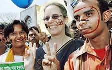 Bangladesh cấm hút thuốc nơi công cộng
