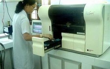 Lần đầu tiên thực hành đông máu, điện di trên máy hoàn toàn tự động