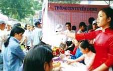 Sôi động dịch vụ 